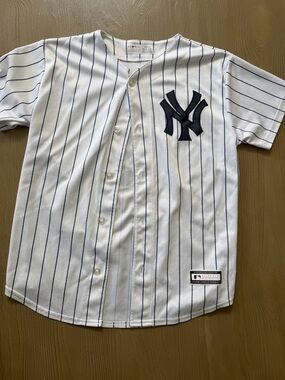 Official Kids Yankee White Pinstripe Baseball Jersey